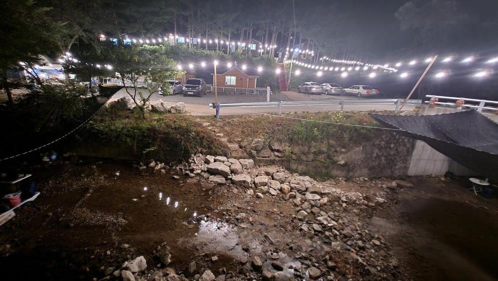 Hongcheon Gongjaksan Recreational Forest Pension Bagian luar foto