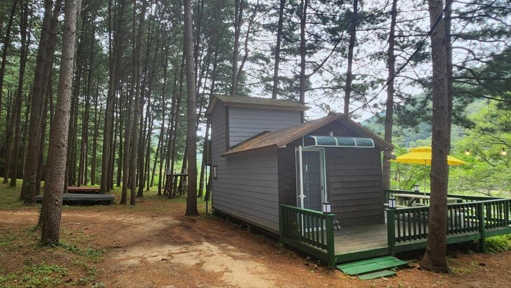 Hongcheon Gongjaksan Recreational Forest Pension Bagian luar foto