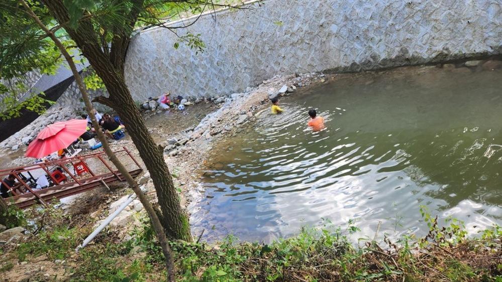 Hongcheon Gongjaksan Recreational Forest Pension Bagian luar foto